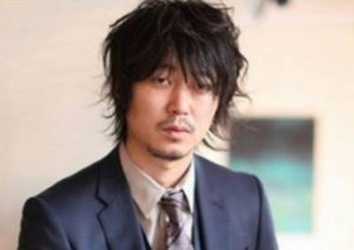 新井浩文