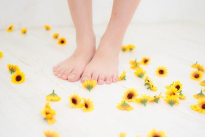 巻き爪の原因は靴や歩き方？足の親指は病気？対策や治し方は？正しい切り方も