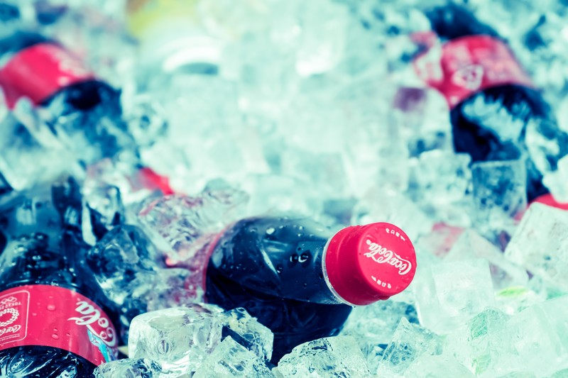 ペットボトルの炭酸が抜けないまま長持ちさせる保存方法や裏技は？
